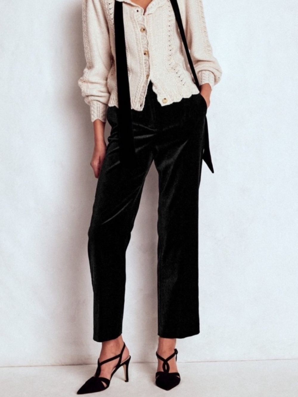 Boden Black Velvet Cropped Pants